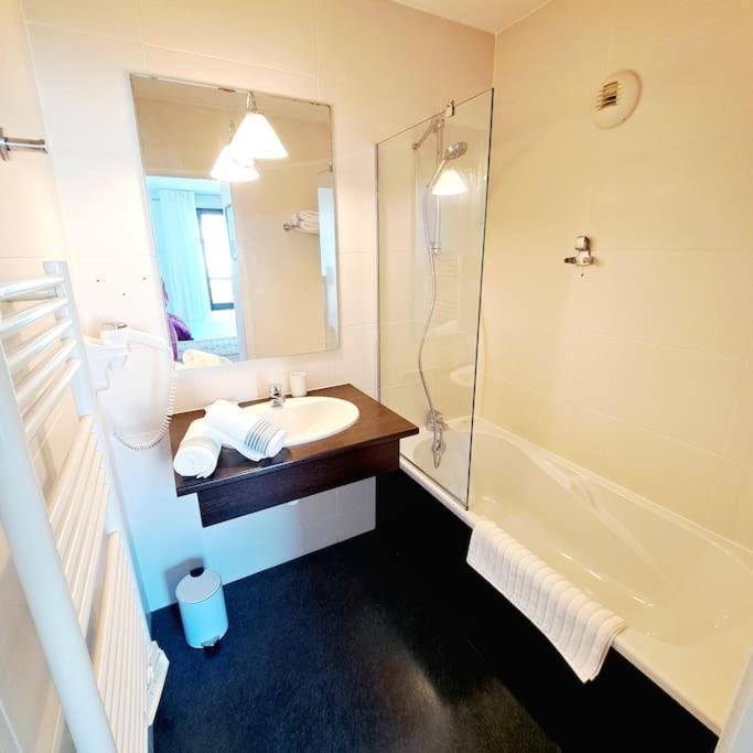Le Valmy: Appartement Lumineux Au Pied Du Metro Lyon Extérieur photo
