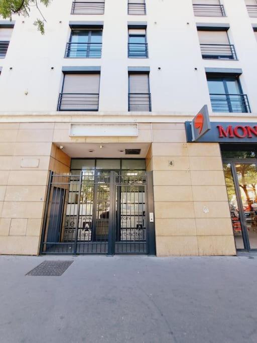 Le Valmy: Appartement Lumineux Au Pied Du Metro Lyon Extérieur photo